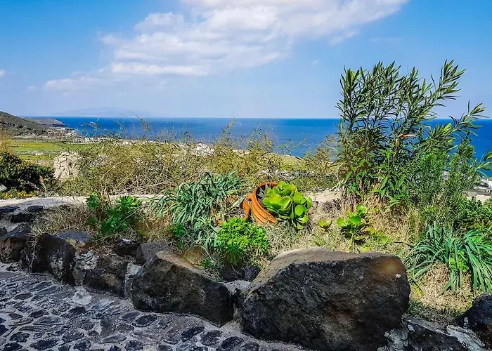 Blue4u Imerovigli (Santorini)
