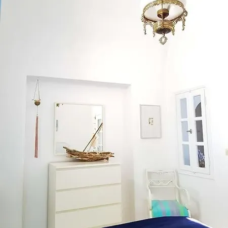 Blue4u Imerovigli (Santorini)